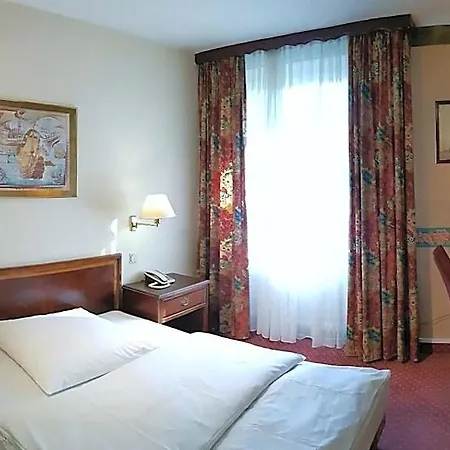 Wald-hotel 3*