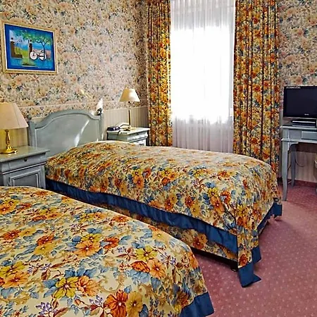 Wald-hotel 3*