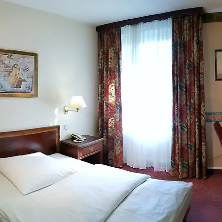 Wald-hotel 3* Troisdorf